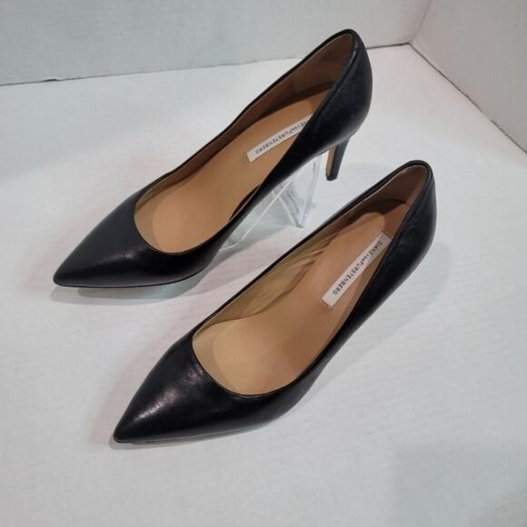 Diane von Furstenberg Pointed Toe Pumps Size 7.5 - Picture 3 of 13